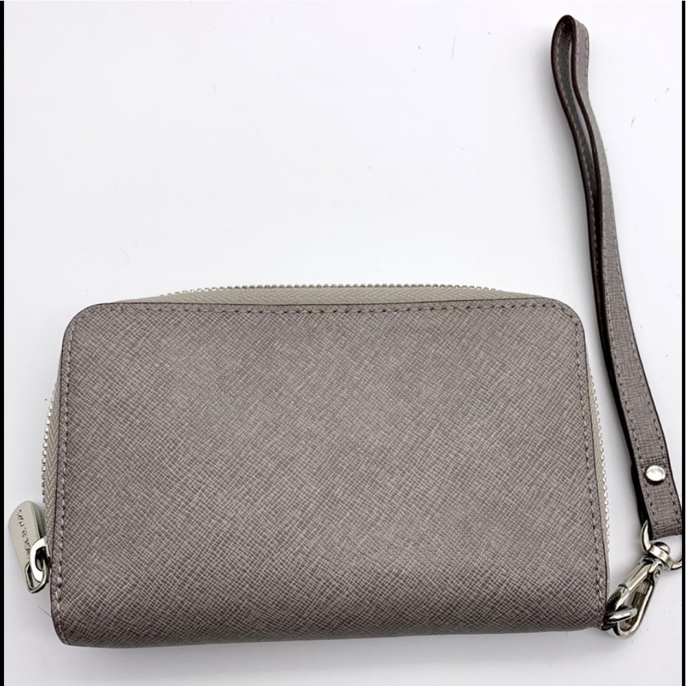Michael Kors Gray Saffiano Leather wristlet-GUC - Picture 5 of 8